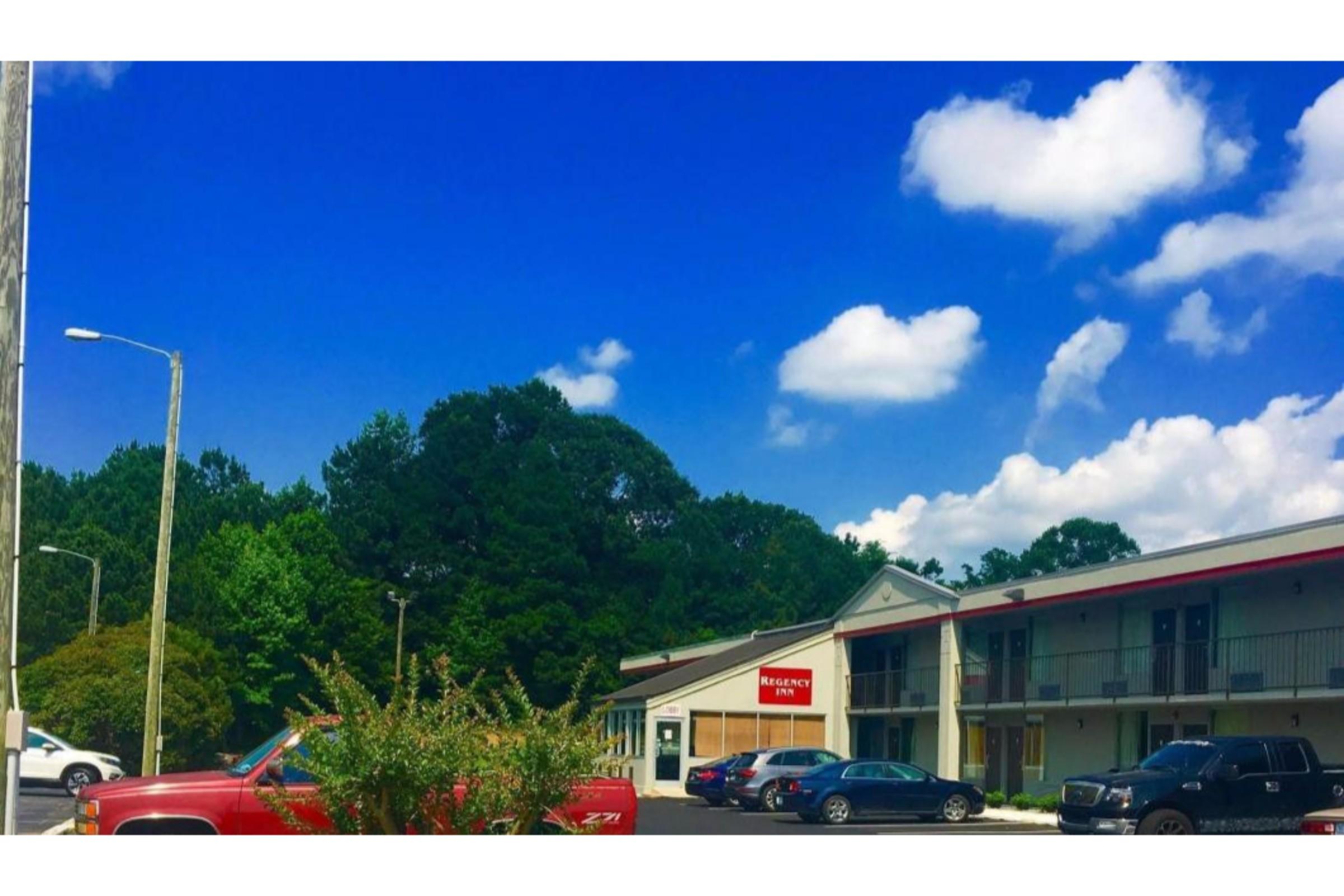 Days Inn And Suites By Wyndham Oxford Bagian luar foto